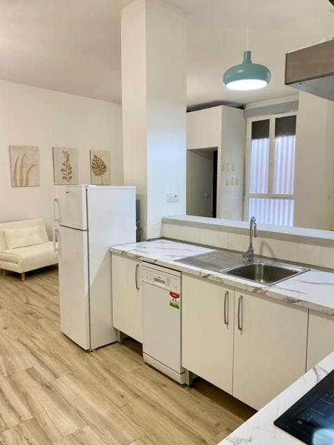 Flamenca Triana - Apartamento Wifi Con 2 Dormitorios 2 Sofas Camas 2 Banos Seville Luaran gambar