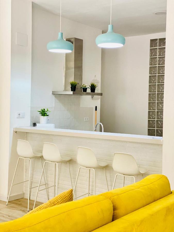 Flamenca Triana - Apartamento Wifi Con 2 Dormitorios 2 Sofas Camas 2 Banos Seville Luaran gambar