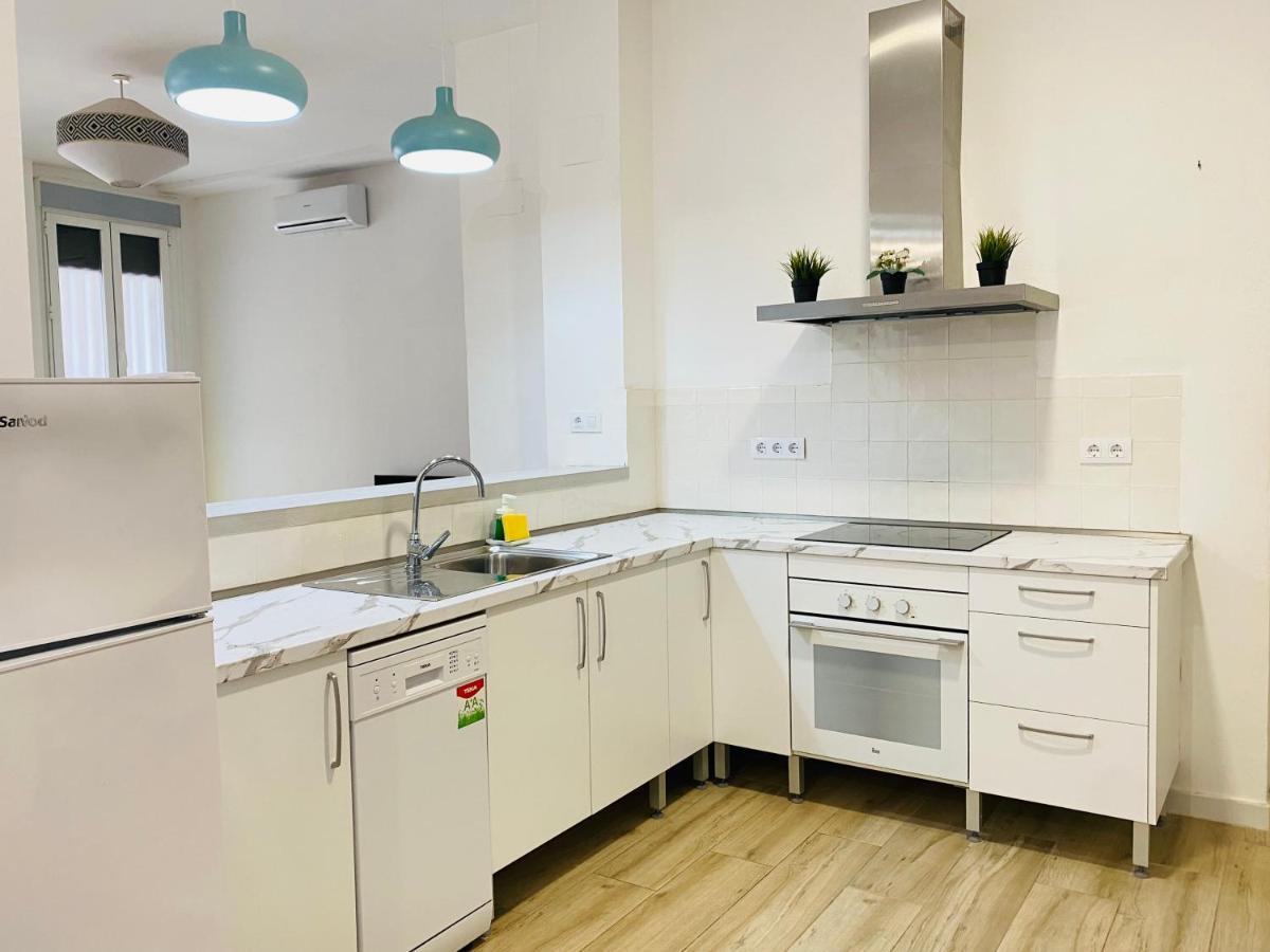 Flamenca Triana - Apartamento Wifi Con 2 Dormitorios 2 Sofas Camas 2 Banos Seville Luaran gambar